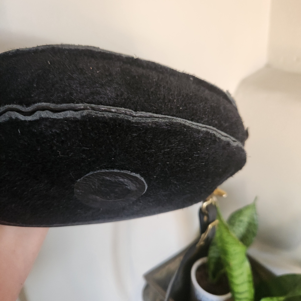 Libaire California Vintage Black Leather Crossbody Bag - Picture 13 of 16